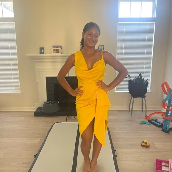 Lavish Alice yellow Cow neck wrap dress NWT sizes6, 10, 12, 14 - Picture 2 of 3